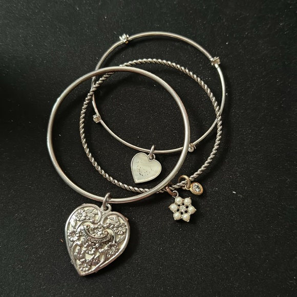 Juicy Couture bangle set - Picture 2 of 4